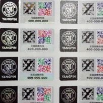素麵鐳射銀草莓视频在线污下载標識